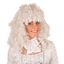 Perruque longue bouclée blanche